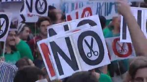 Després de tres anys de mobilitzacions d’estudiants, docents i pares d’alumnes, i de dos ministres d’Educació, avui arriba al ple del Congrés una proposició de llei dels socialistes per suspendre la implantació de la llei orgànica de millora de la qualitat educativa, la LOMCE, la controvertida ’llei Wert’.