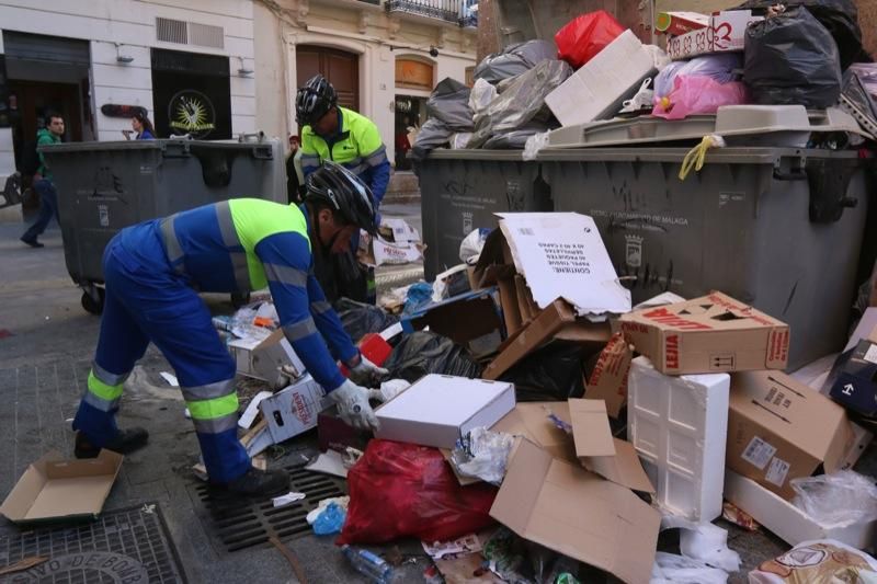 Limasa ya recoge la basura del centro de Málaga