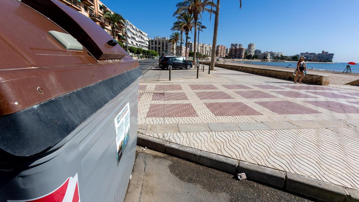 Un contenedor de materia orgánica en El Campello