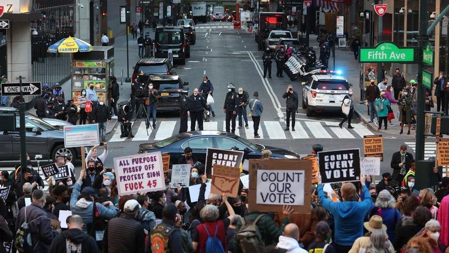 Decenas de detenidos en Nueva York en protestas contra Trump