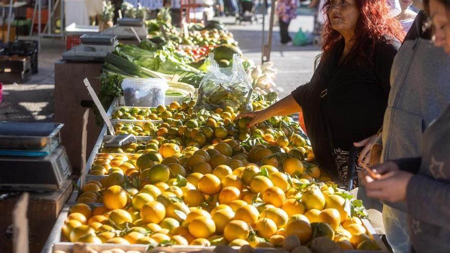 El Mercado Central de Alicante vuelve a la normalidad tras cerrar ayer antes por el apagón