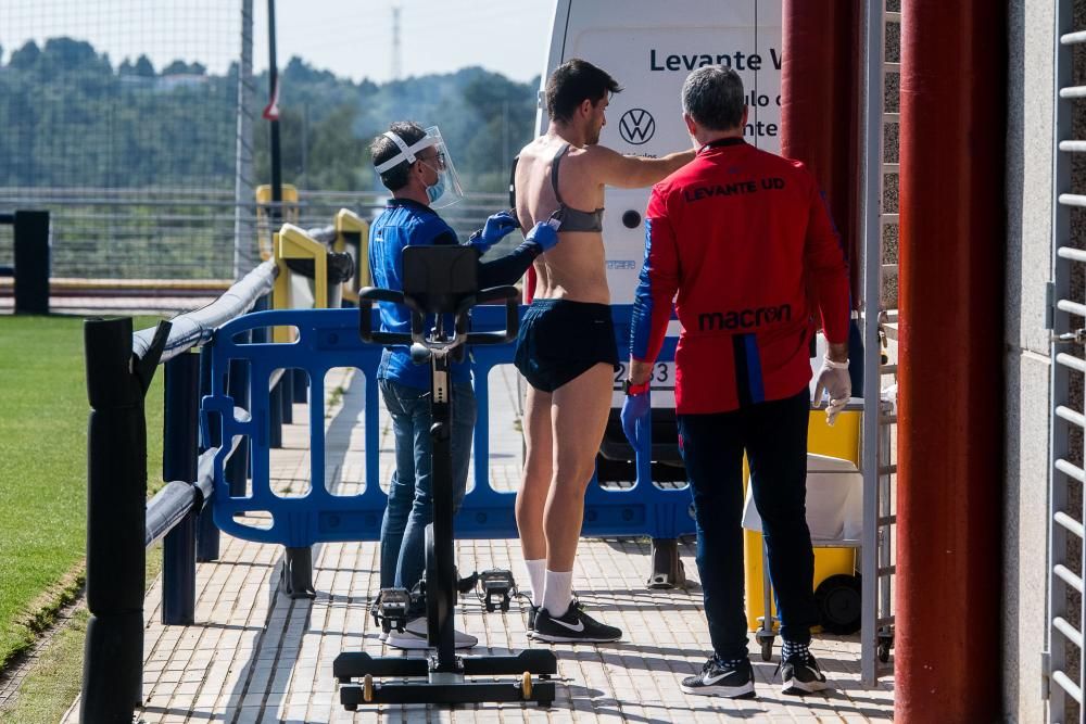 Primer entrenamiento del Levante UD post-Coronavirus