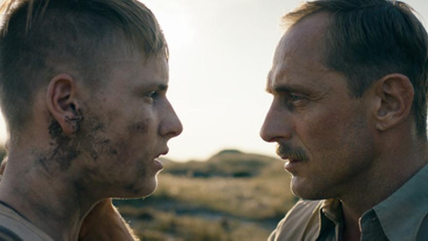 Land of mine. Sota la sorra