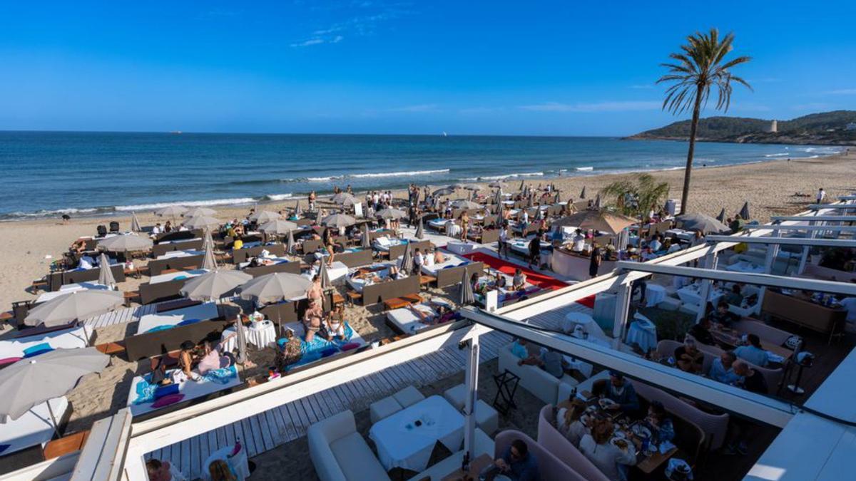 Nassau Beach Club, un espacio imprescindible en Platja d’en Bossa. |