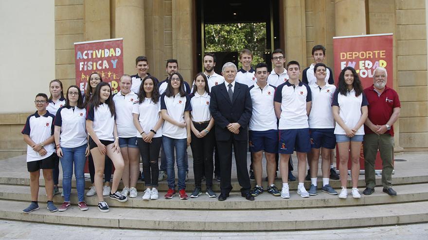 Bádminton y rugby, a escena