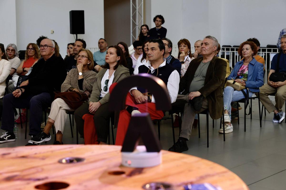 La Asociación de Amigos de LABoral Centro de Arte echa a andar en Gijón, en imágenes