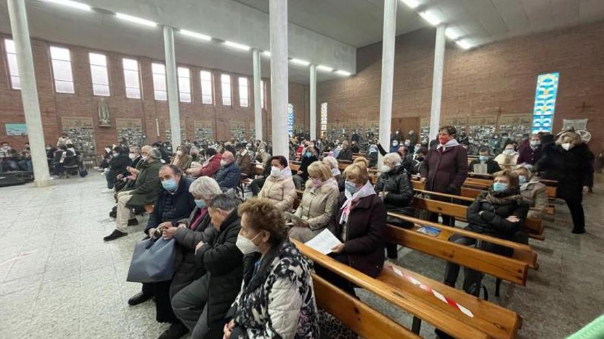 Sanz Montes, a los fieles de Posada: “Sois las piedras vivas de este templo” 