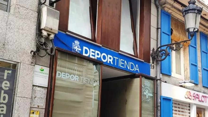 La antigua Deportienda de A Coruña está en alquiler