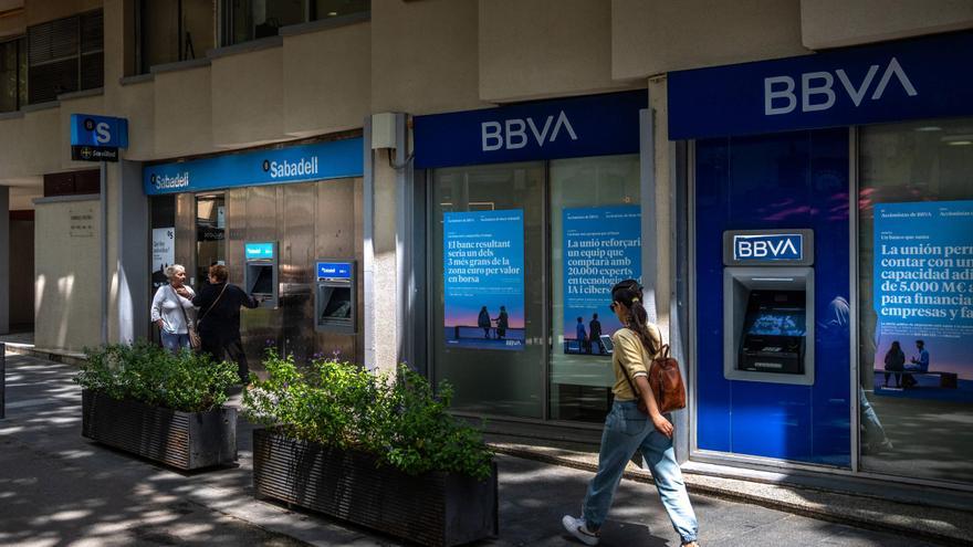 Las reacciones a las condiciones del Gobierno para la OPA del BBVA al Sabadell: entre la alegría reprimida y el cálculo del siguiente paso