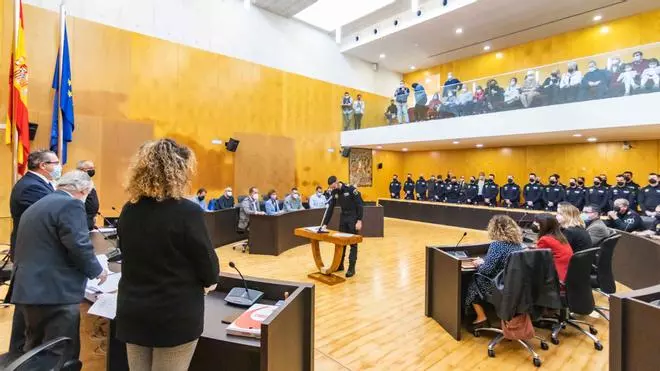 Benidorm incorpora tras casi 5 años a 24 efectivos para paliar la falta de agentes en la Policía Local