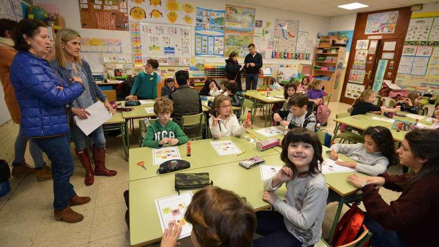 Visita de Eva Vilaverde al CEIP Campolongo. // Gustavo Santos