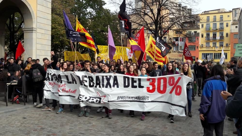 Estudiants de la UdG a la plaça de la Independència