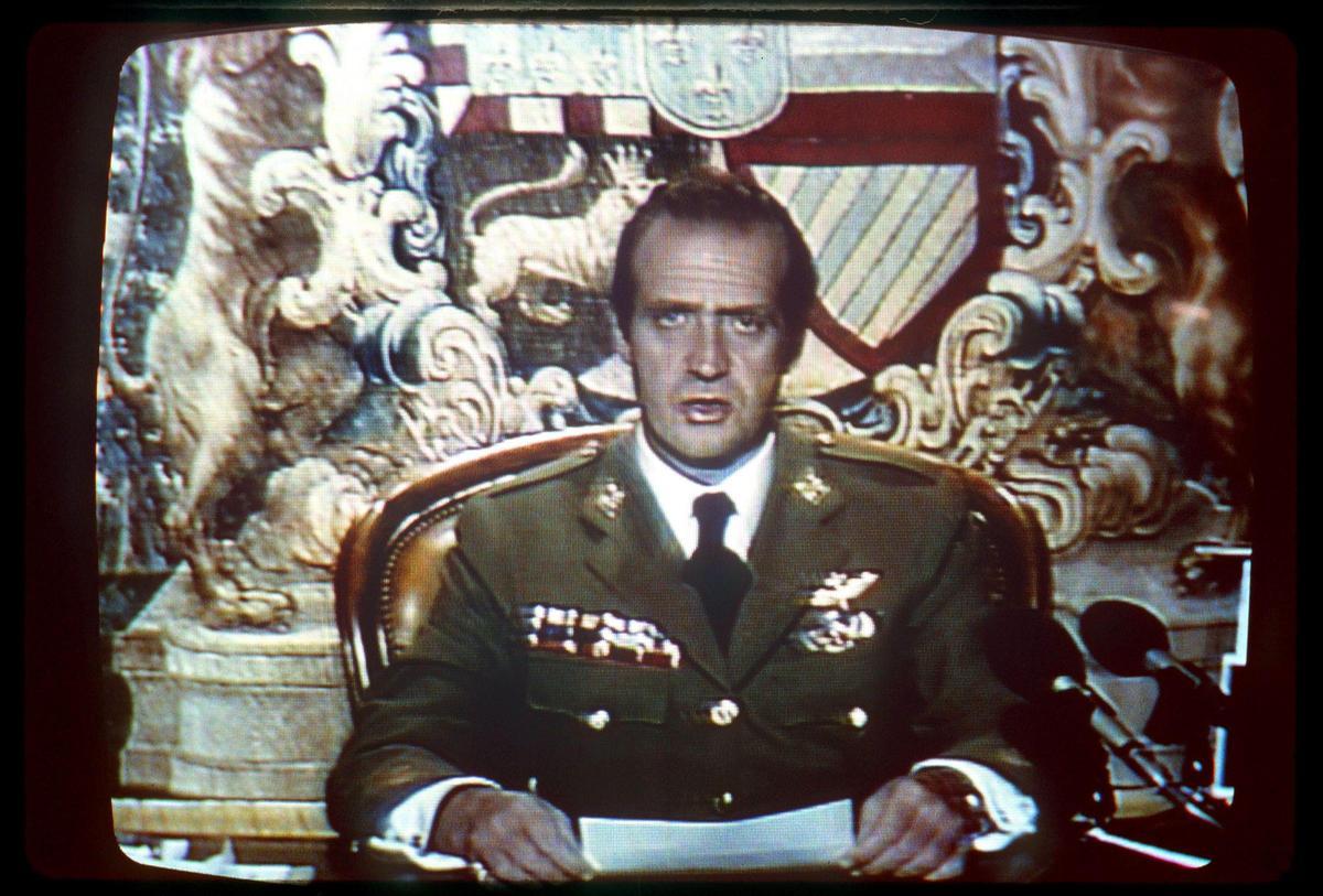 Juan Carlos I, durante su mensaje la noche del 23F.