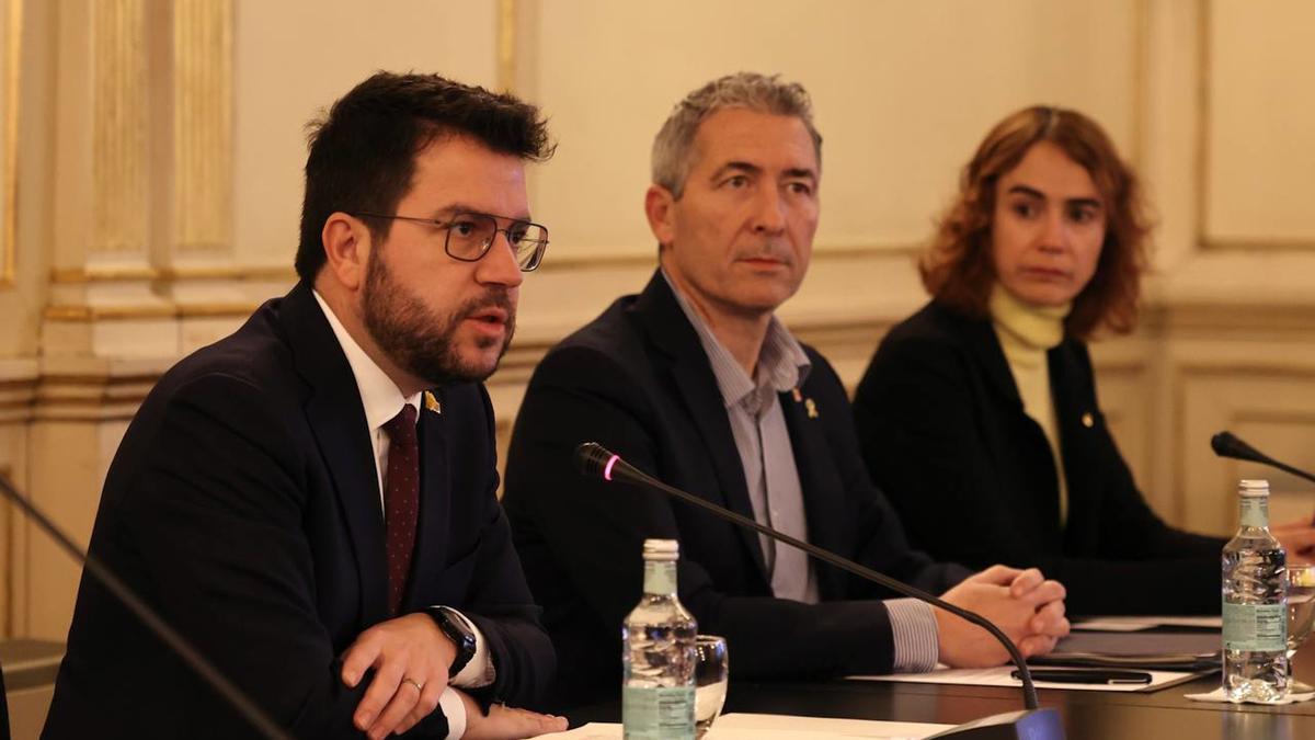 El 'president' Pere Aragonès, junto a los 'consellers' Cambray y Ubasart.