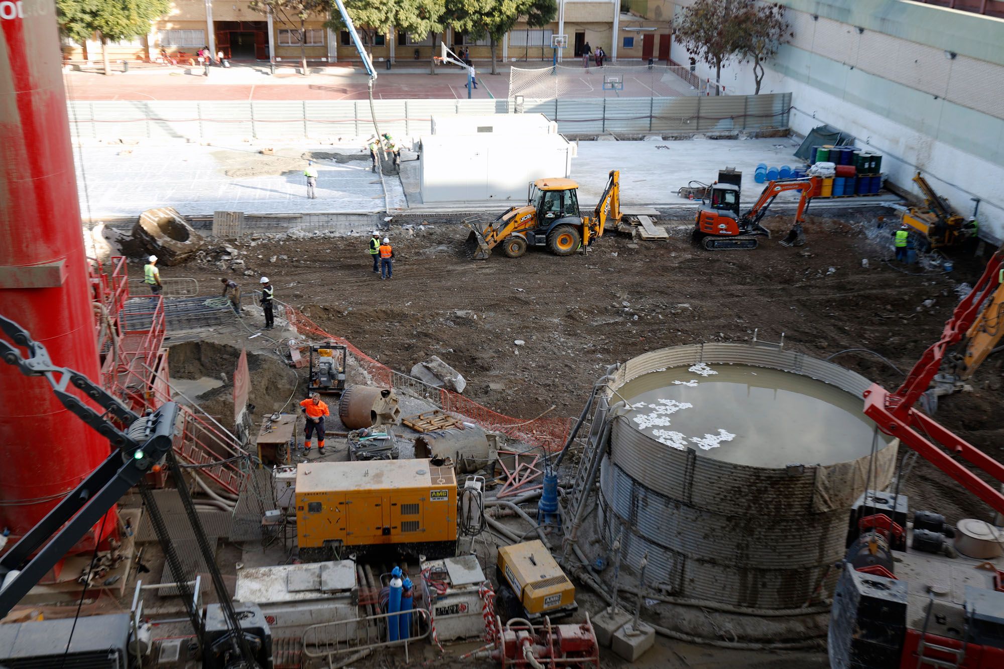 Obras del nuevo aparcamiento en El Palo