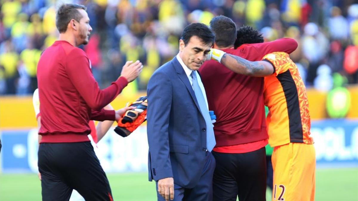 Gustavo Quinteros, seleccionador de Ecuador, el último en caer