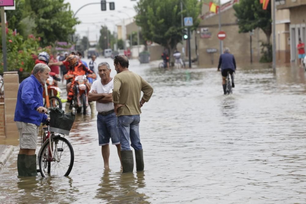 Mas de 400 vecinos de El Raal siguen aislados en sus casas