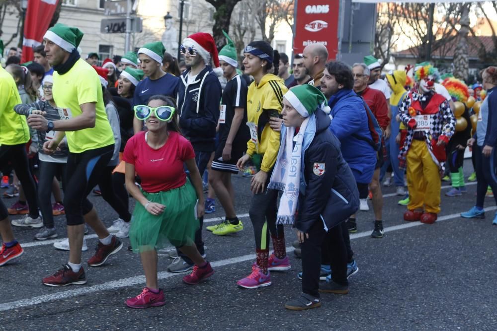 Cerca de 6.000 corredores toman la salida de la Alameda unas horas antes de la Nochevieja