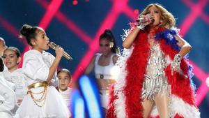 NFL Football - Super Bowl LIV Halftime Show - Kansas City Chiefs v San Francisco 49ers - Hard Rock Stadium, Miami, Florida, U.S. - February 2, 2020 Jennifer Lopez and daughter Emme Maribel Muniz perform during the halftime show REUTERS/Shannon Stapleton