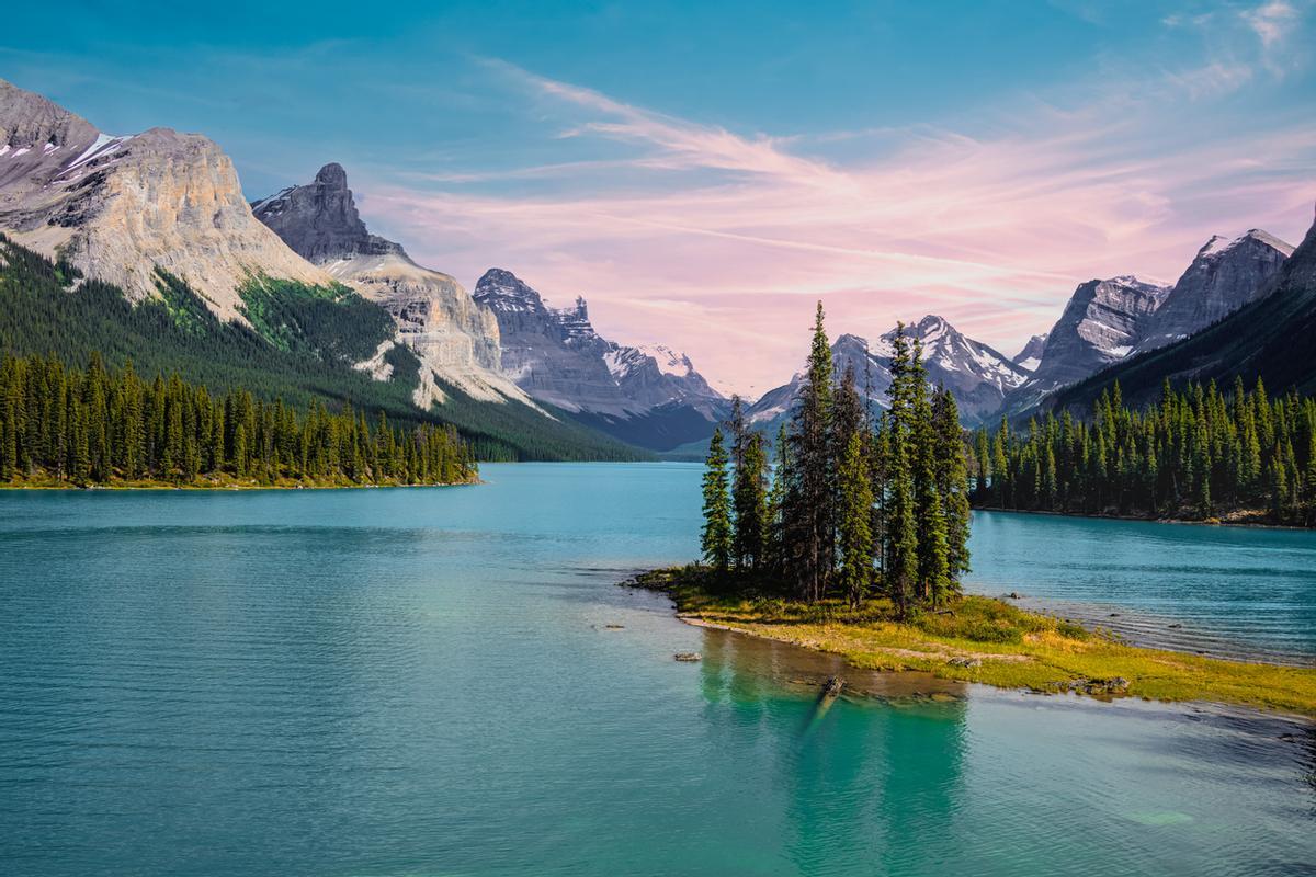 Spirit Island en el lago Maligne en Jasper, Canadá