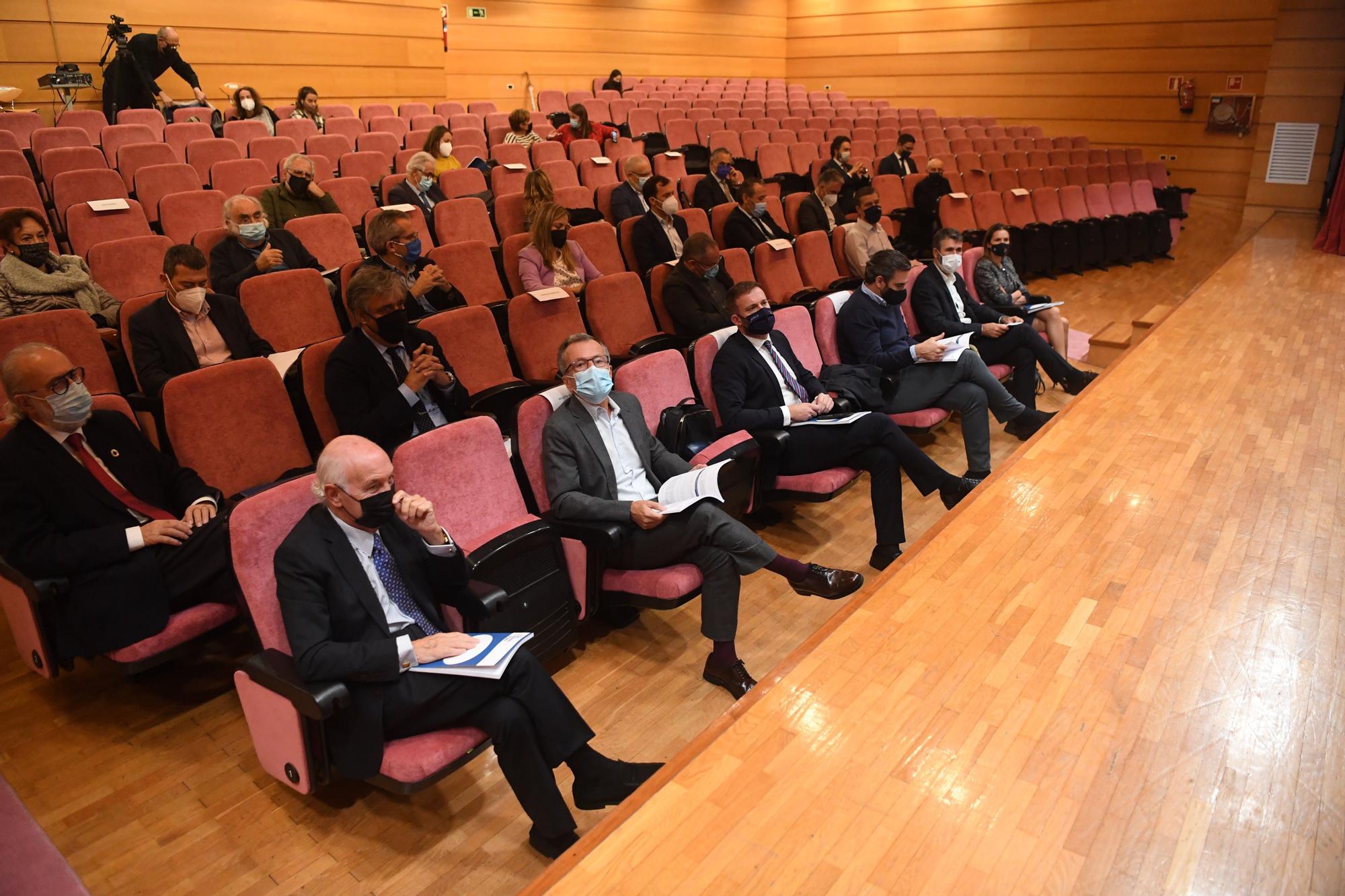 Presentación del Anuario 2021 del Foro Económico de Galicia en el Paraninfo de la Universidad
