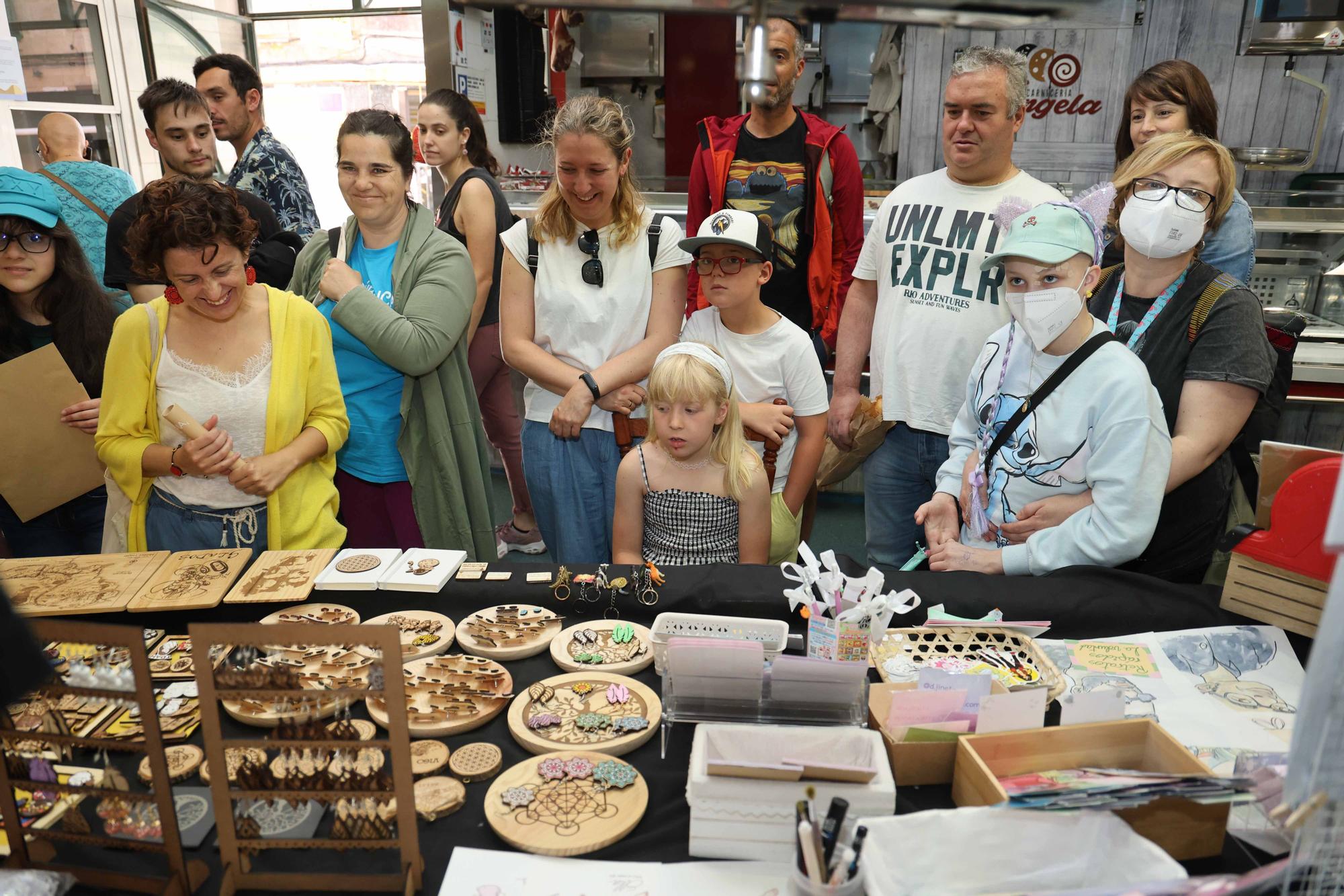 Celebración del Mercado de Arte en la plaza de abastos de O Calvario