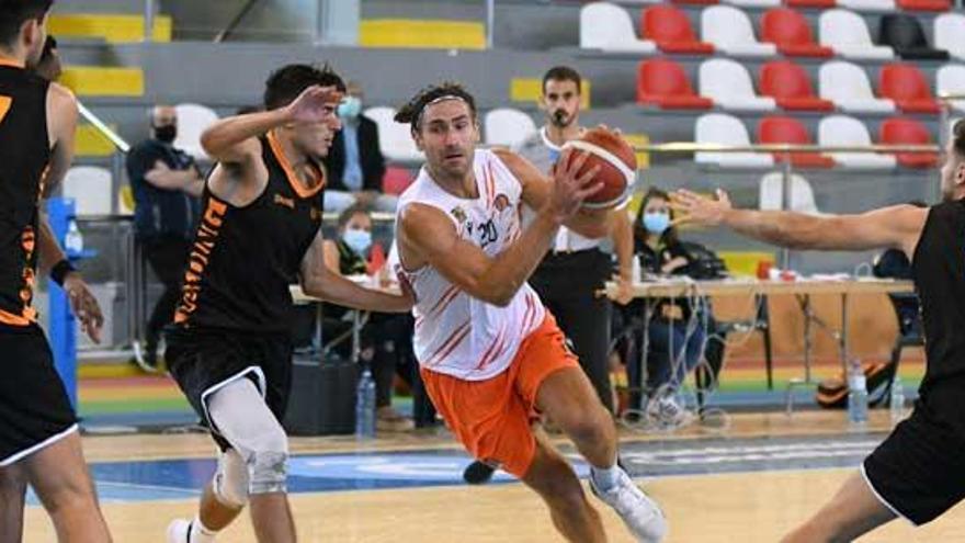 Peciukevicius, en el partido contra el Oviedo.