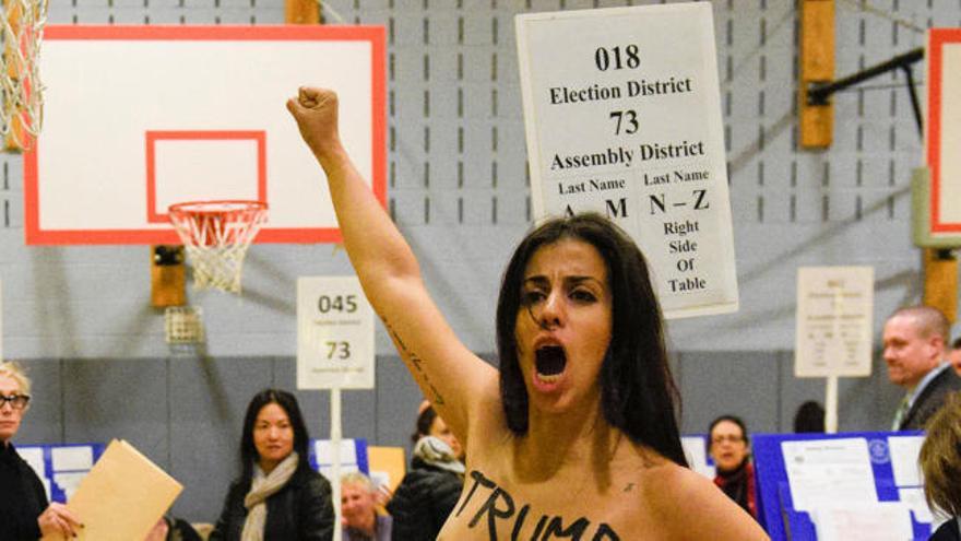 Protesta de Femen en el colegio electoral de Donald Trump