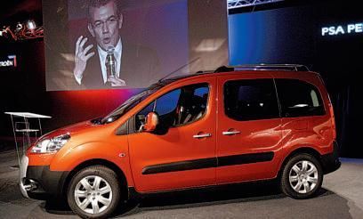 La siguiente generación de Berlingo-Partner llegó al mercado en la primavera de 2008. A su presentación en Vigo acudió el presidente entonces del grupo PSA, Christian Streiff. Se invirtieron en este lanzamiento más de 300 millones de euros. Las nuevas Berlingo-Partner continuaron con el éxito de sus predecesores, convirtiéndose en las furgonetas made in Spain más vendidas del mundo.