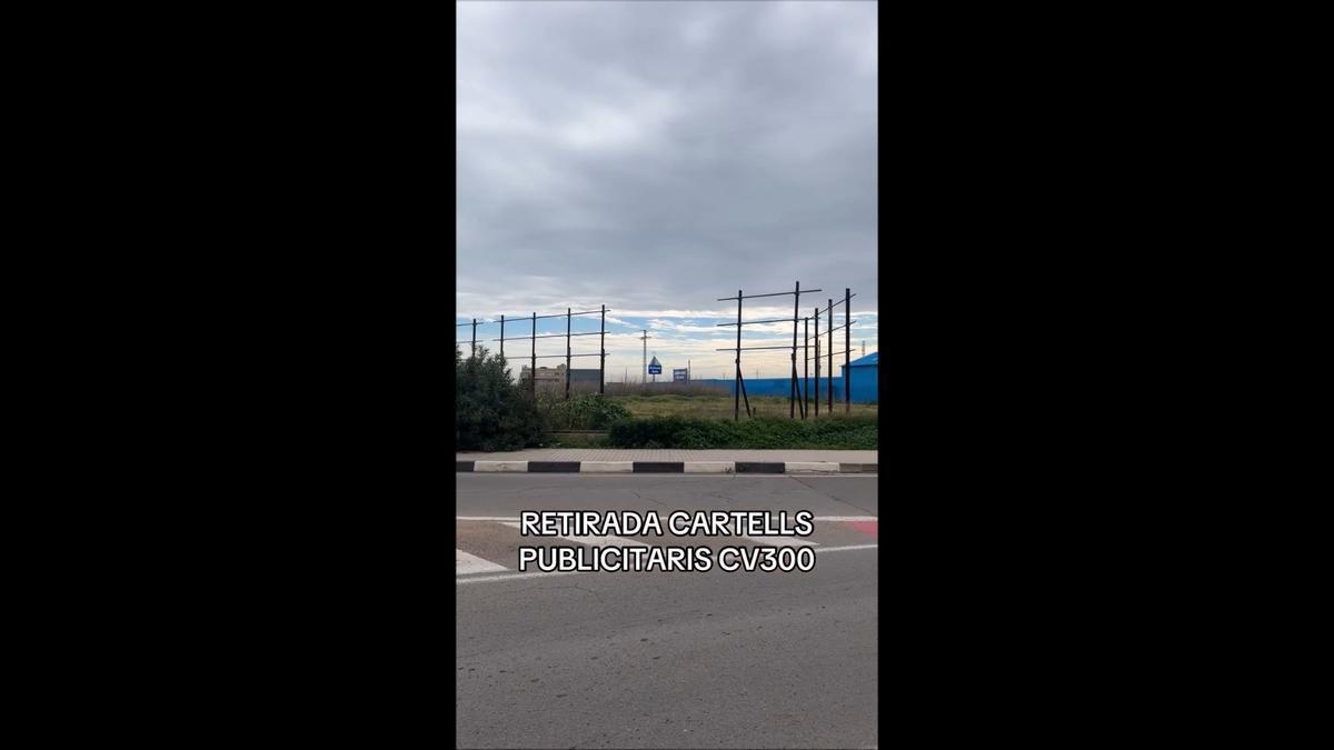 Retiran las vallas publicitarias de la CV-300