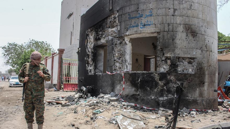 Un atentado con coche bomba mata a seis personas en Yemen