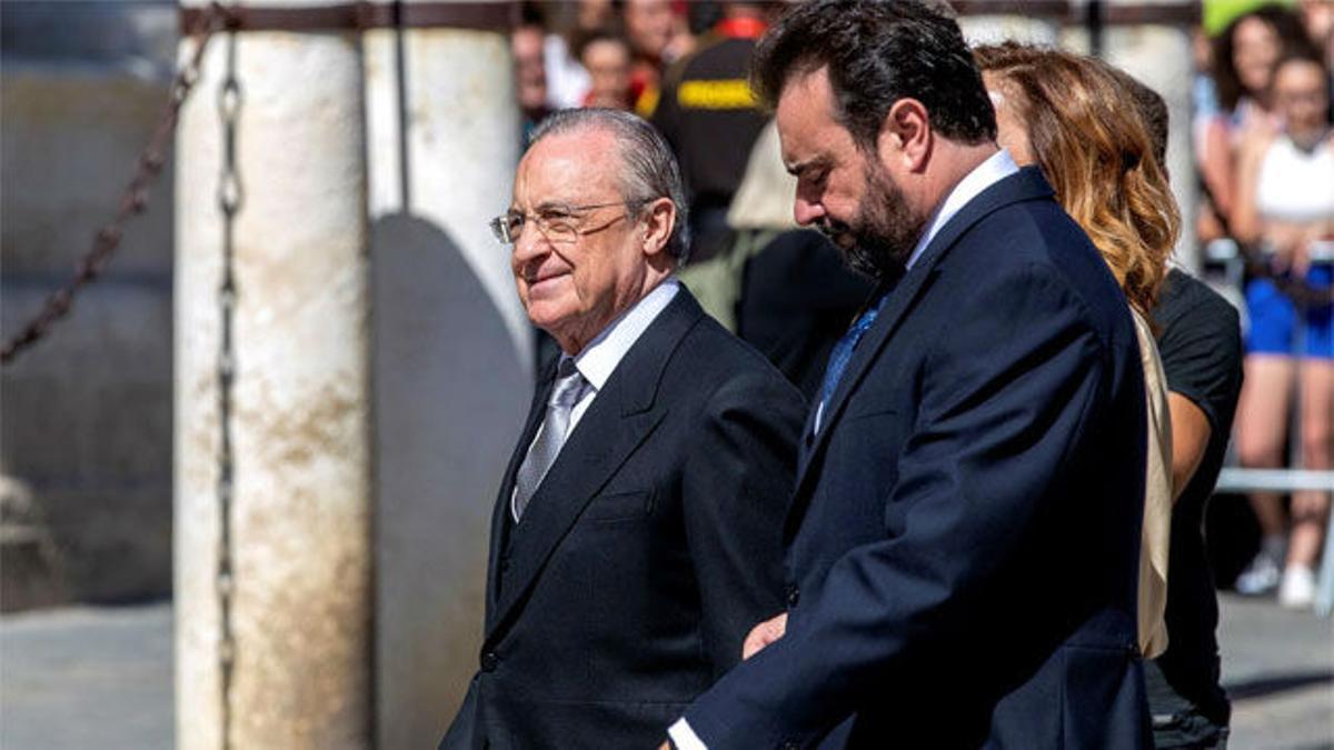 Florentino llegaba sonriente a la comida de directivas