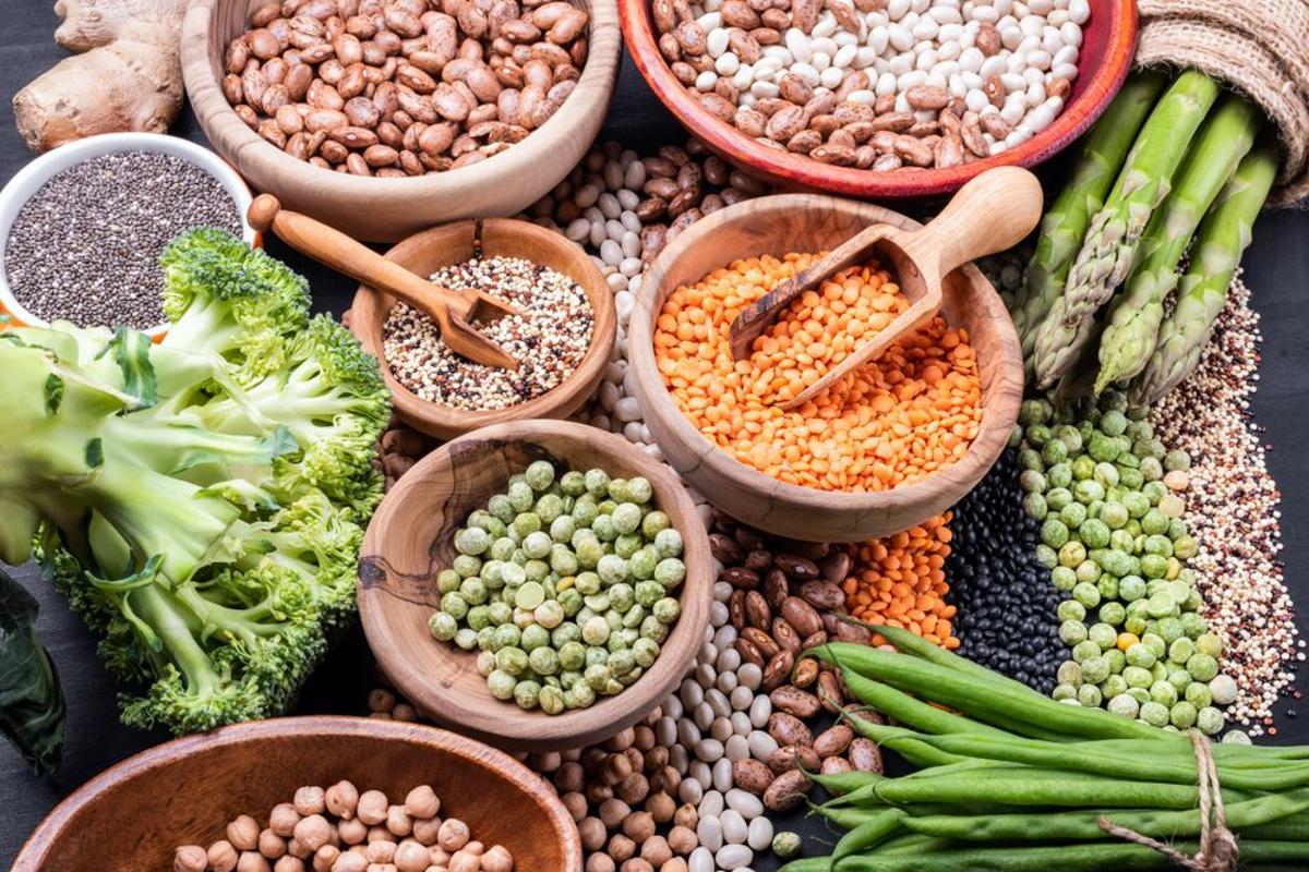 Los alimentos relacionados con la proteína vegetal también contienen minerales, vitaminas y fibra.