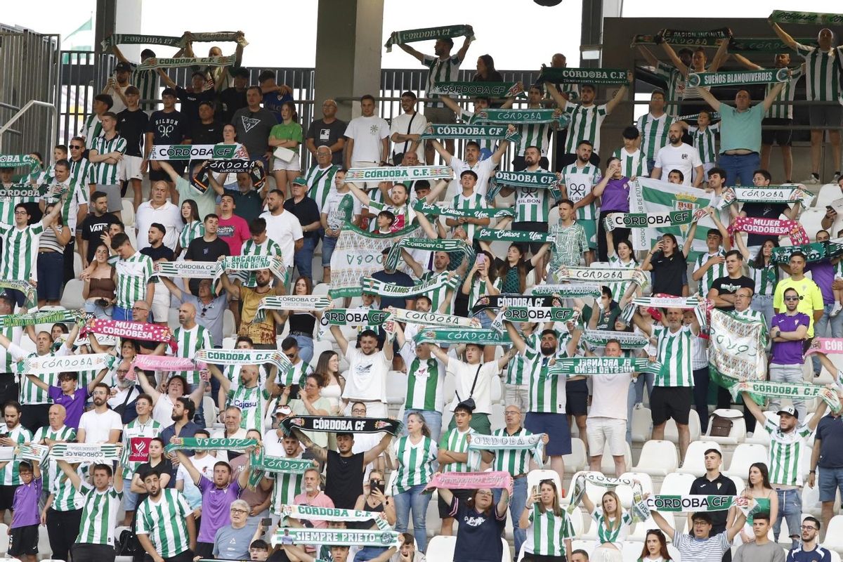 Aficionados en El Arcángel.