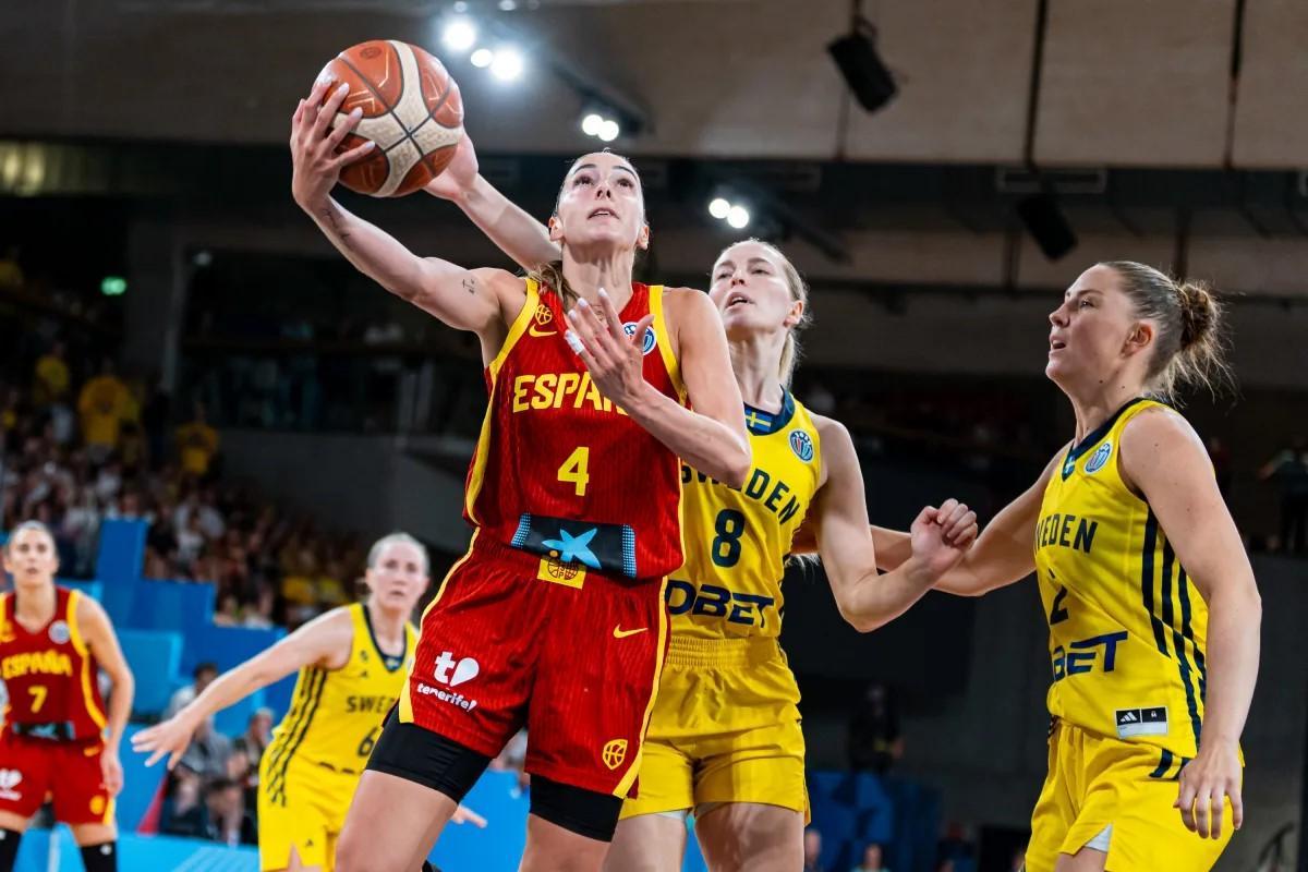 Mariona Ortiz, en una acción del encuentro ante Suecia