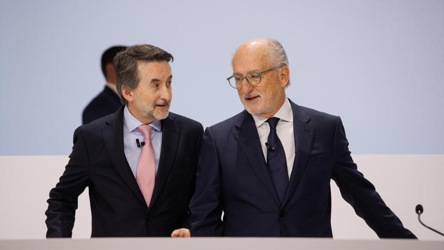 Repsol desbloqueará inversiones en España por otros 700 millones tras decaer el &#039;impuestazo&#039; a las energéticas
