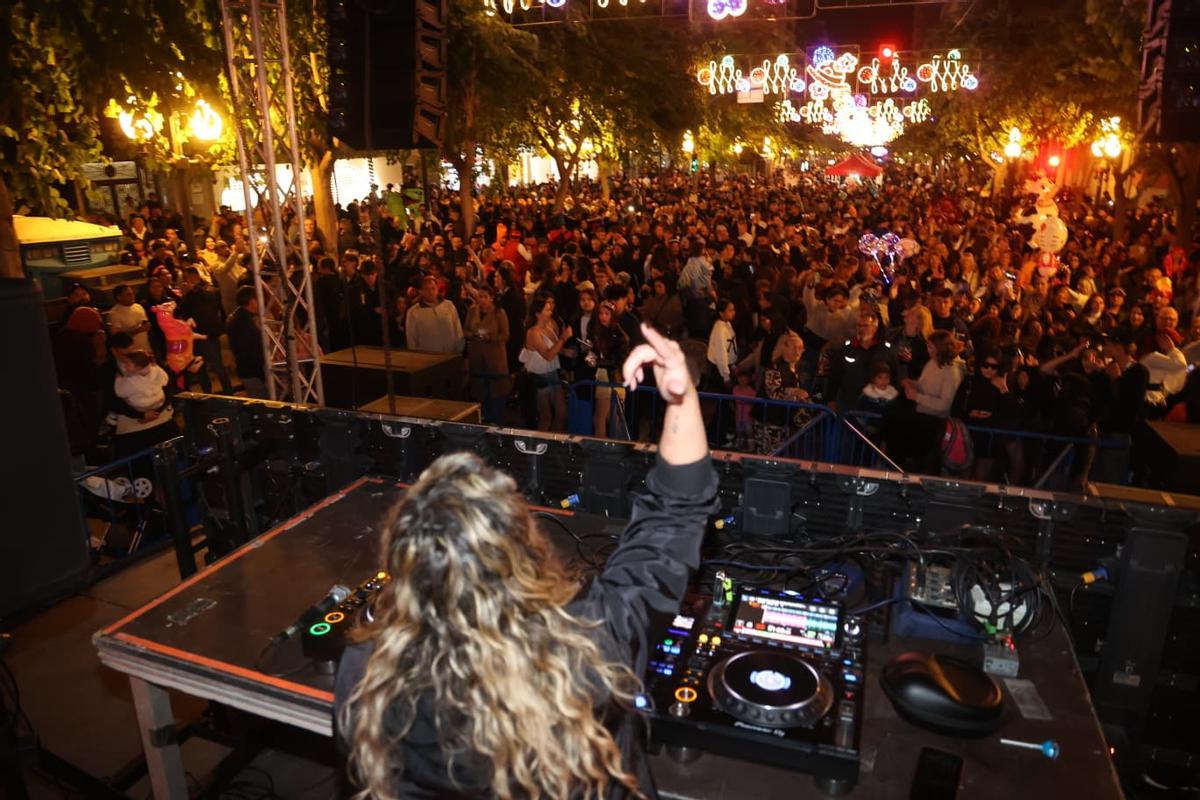 Viernes Ramblero: un Carnaval atípico llena las calles de Alicante