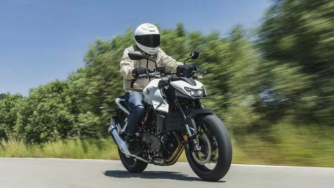 Honda CB750 Hornet: sutiles mejoras, gran cambio