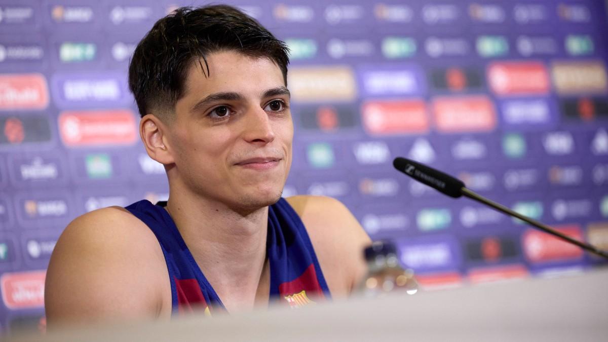 Juani Marcos, en una rueda de prensa con el Barça