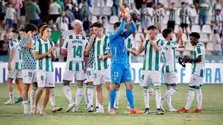 El Córdoba CF no quiere perder la senda en casa ante el Racing de Ferrol