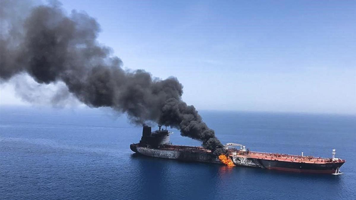 Uno de los dos petroleros supuestamente atacados este jueves en el estrecho de Ormuz.