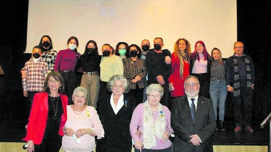 Tres mujeres de Alhaurín reciben la Medalla de Oro