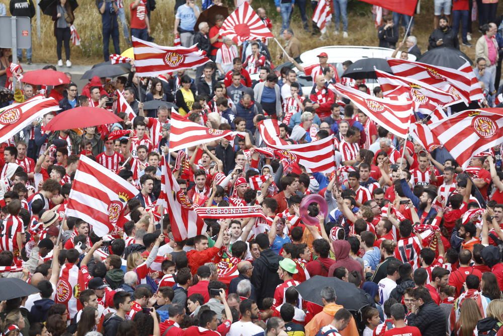 Rebuda històrica de l'afició del Girona FC a Montilivi