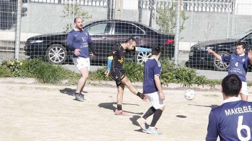 El Talleres Veiga arrebató el segundo puesto al Tapería O Pelao. // S.Á.