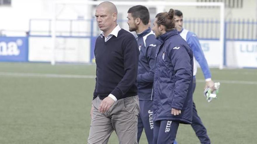 Ziege, al término de un partido del Atlético Baleares.