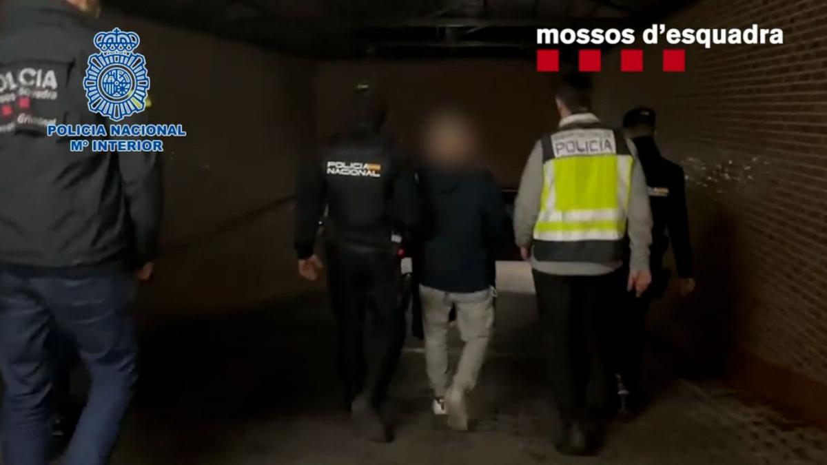 Imatge de l’operatiu conjunt a Madrid dels Mossos d’Esquadra i de la Policia Nacional. | ACN