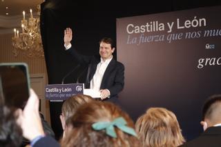 El PP gana por la mínima en Castilla y León y Vox exige entrar en el Gobierno