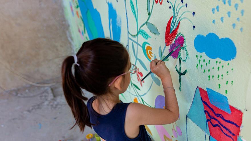 La Fundació Bromera junt amb Anna Ballester i Beatriz Tortosa realitzaren un taller poètic a la Marina Alta