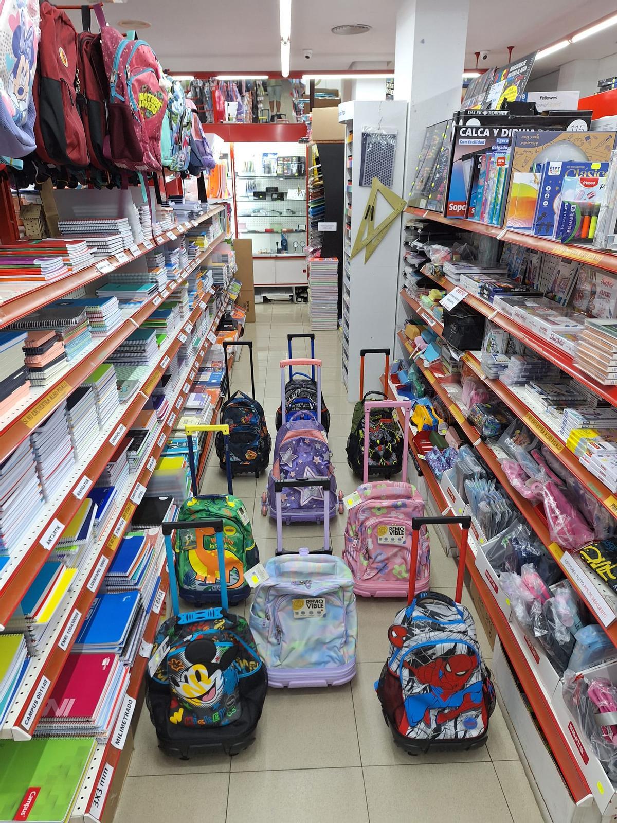 Uno de sus productos estrella son las mochilas con ruedas, en especial las de la marca Totto