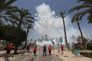 Así se ha vivido la cuarta mascletà del concurso de las Fiestas de Elche 2025
